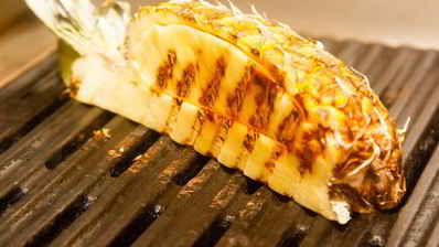 ананас на гриле