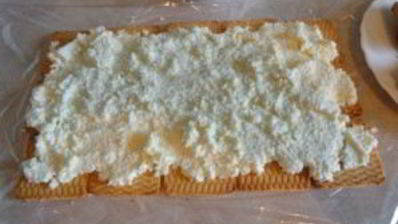 десерт из печенья и творога
