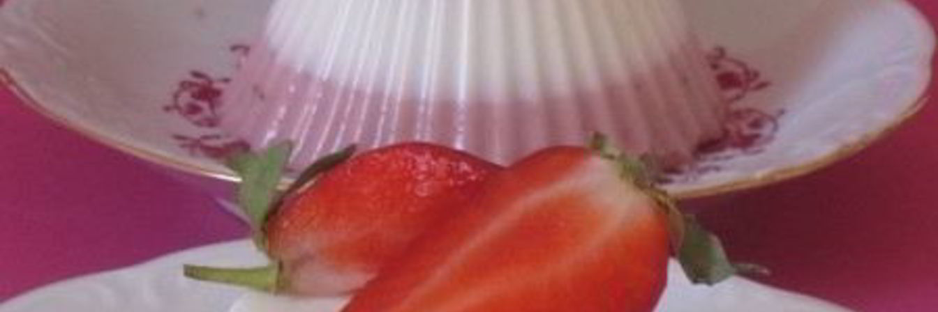 Десерт Клубника со сливками