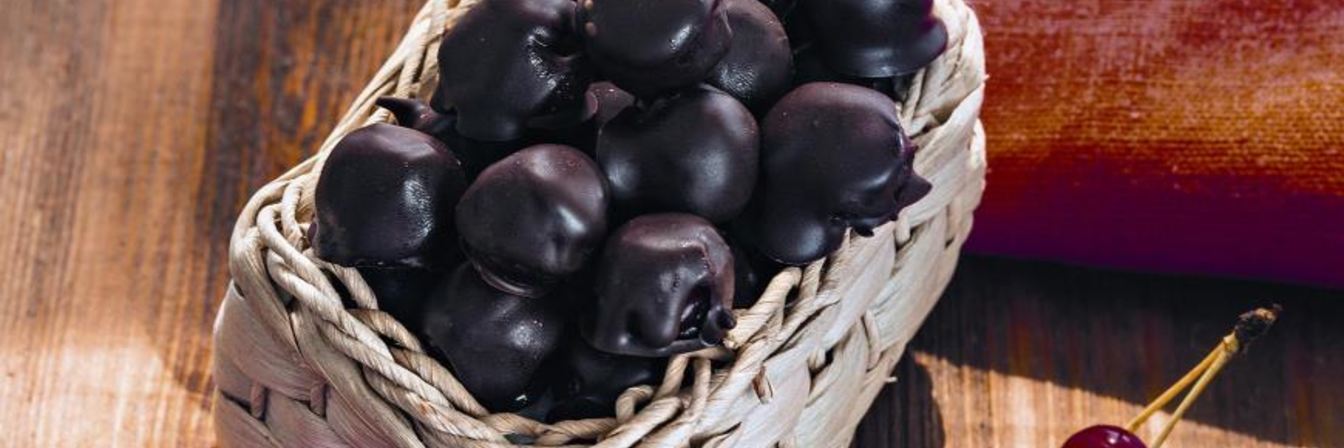 Конфеты Шоколадная вишня в коньяке