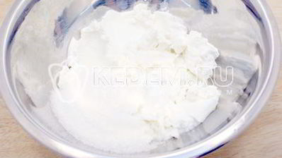 бисквитный рулет с кремом новогодний салют