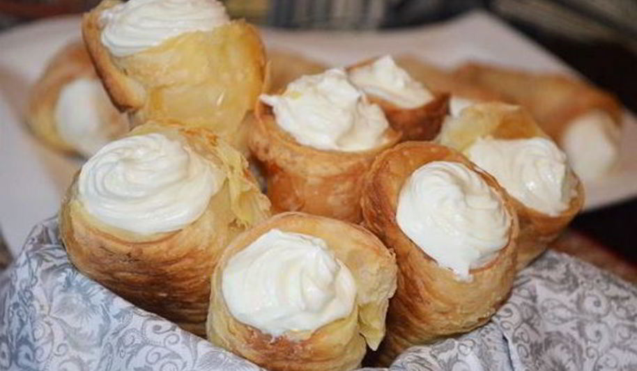 Рецепт домашних трубочек со сливочным кремом