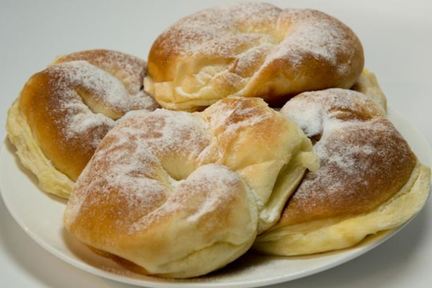Испанские булочки с заварным кремом