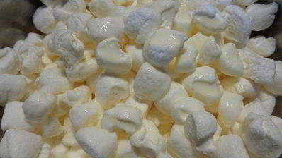 клубнично-ванильный конфитюр с кремом из маршмеллоу