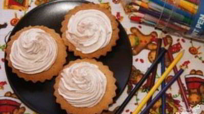 песочные корзиночки с белковым кремом