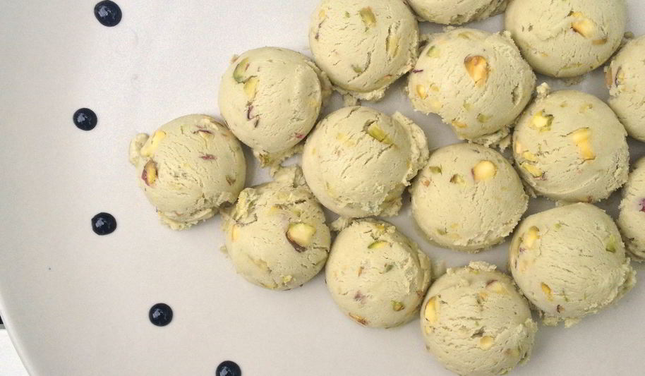 Рецепт семифреддо с фисташками и бальзамическим кремом