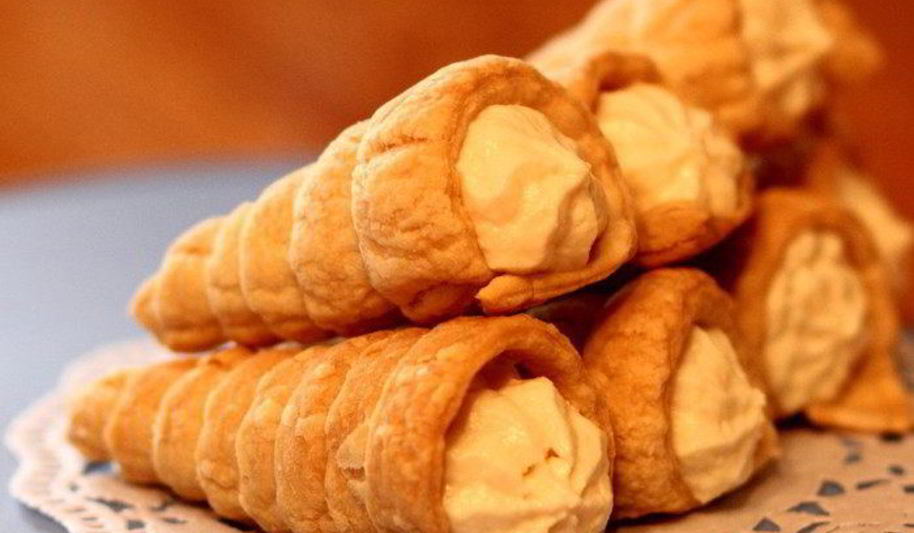 Рецепт слоеных трубочек с творожным кремом