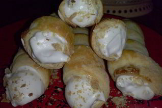 Трубочки с белковым заварным кремом