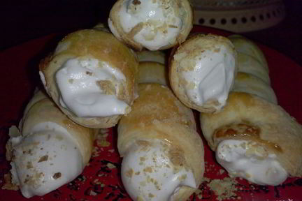 Трубочки с белковым заварным кремом