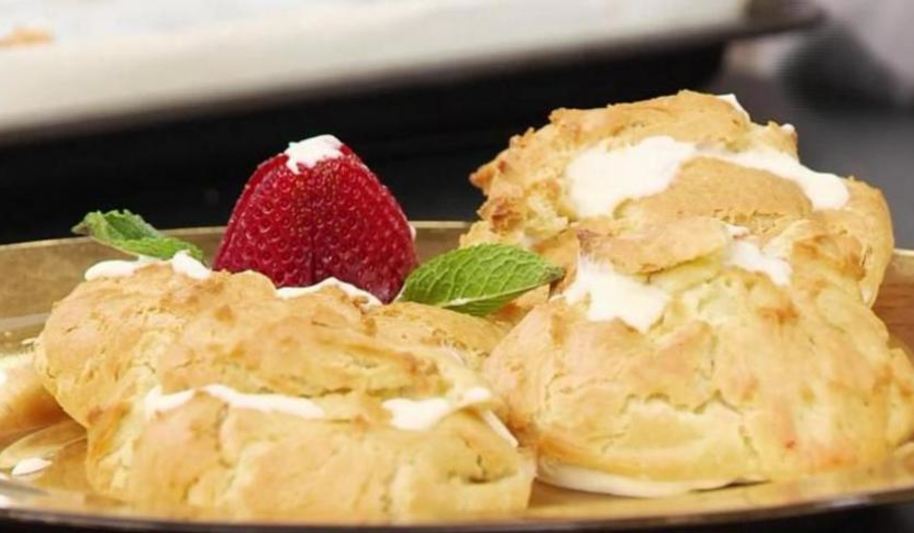 Рецепт заварных булочек с кремом и клубникой