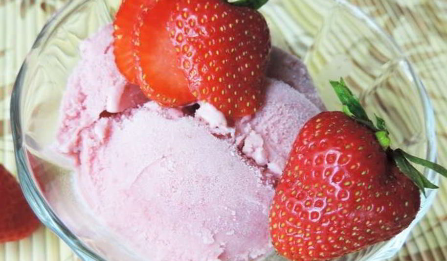 Рецепт домашнего клубничного мороженого