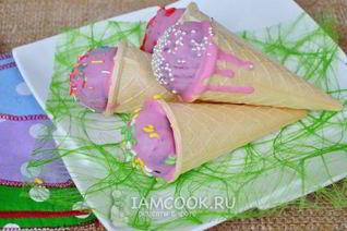 Кейк-попсы в рожке для мороженого