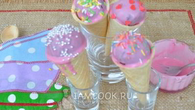 кейк-попсы в рожке для мороженого