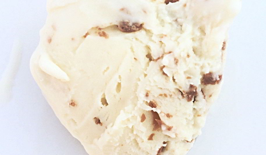 Рецепт мороженого с бейлисом, бренди и крошкой молочного шоколада