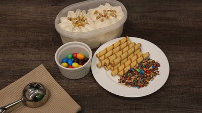 мороженое в шоколадных вазочках