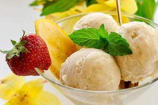 Постное банановое мороженое