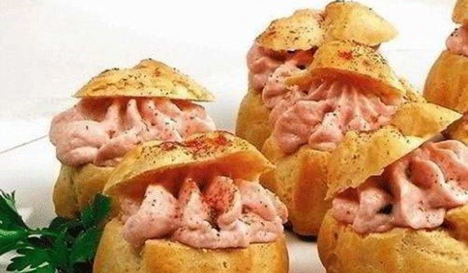 Рецепт булочек с муссом из сыра и ветчины