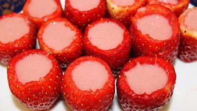 клубничный мусс в клубнике