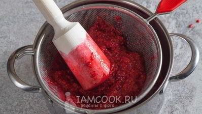 малиновый муссовый торт