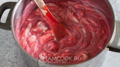 малиновый муссовый торт