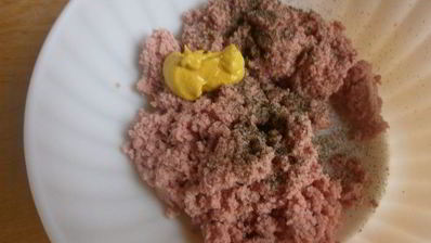 мусс два вкуса из творога и ветчины с инжиром