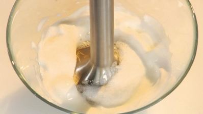 мусс из белой рыбы на пюре из брокколи