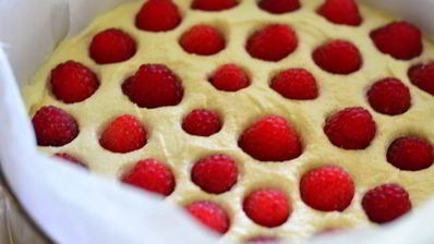 творожный торт-мусс с ягодами в белом шоколаде