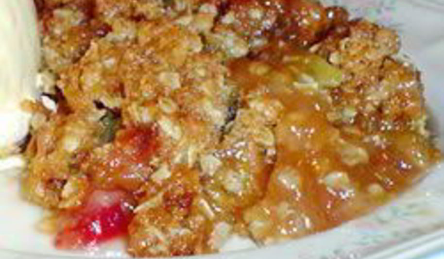 Рецепт овсяного десерта крамбл с ревенем