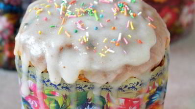 кулич с миндалем и лимонной цедрой