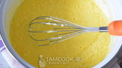 кулич с миндалем и лимонной цедрой