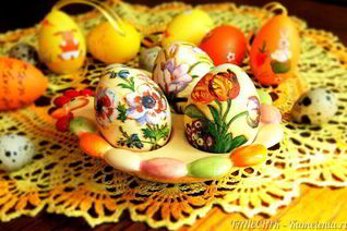Пасхальные яйца в технике декупаж