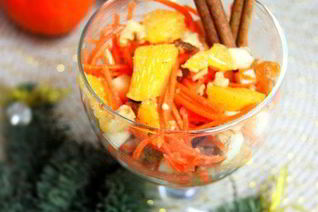 Салат-десерт из апельсина, яблока и моркови