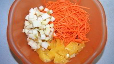 салат-десерт из апельсина, яблока и моркови