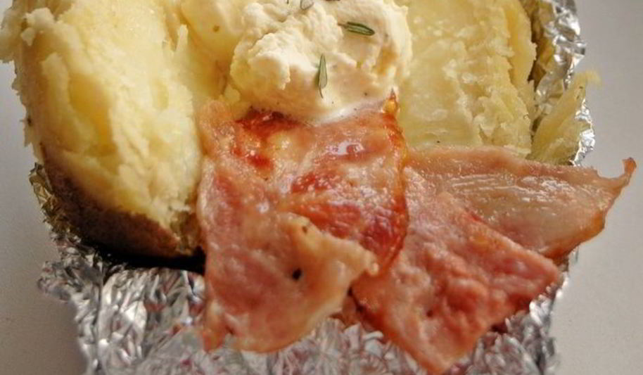 Рецепт печеного картофеля с суфле из тимьяна