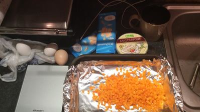 суфле из тыквы, медовый крамбл, облепиховые сорбет и ганаш