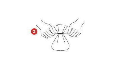 сырное суфле с ветчиной в бумажном воротнике