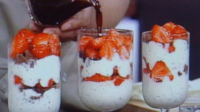 базиликовый тирамису с клубникой