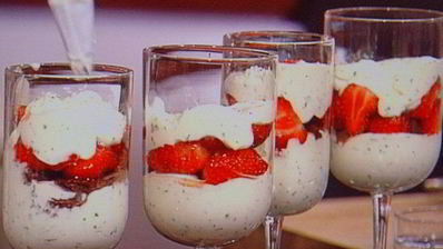 базиликовый тирамису с клубникой