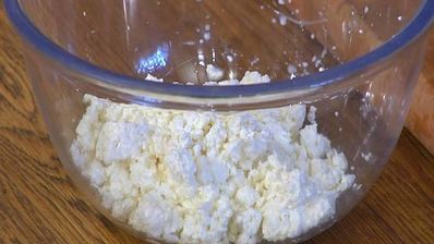 творог с зеленью и чесноком