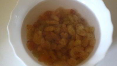 ванильный пудинг с изюмом