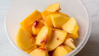 ванильный пудинг с персиками