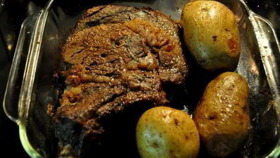 запеченная говядина с йоркширским пудингом