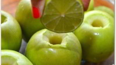 запеченные яблоки с кедровыми орешками