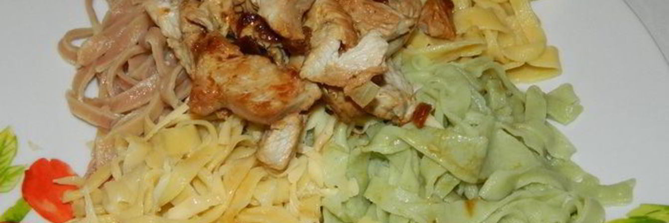 Домашняя лапша из овощного пюре