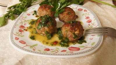 фрикадельки с фетой и соусом чимичурри