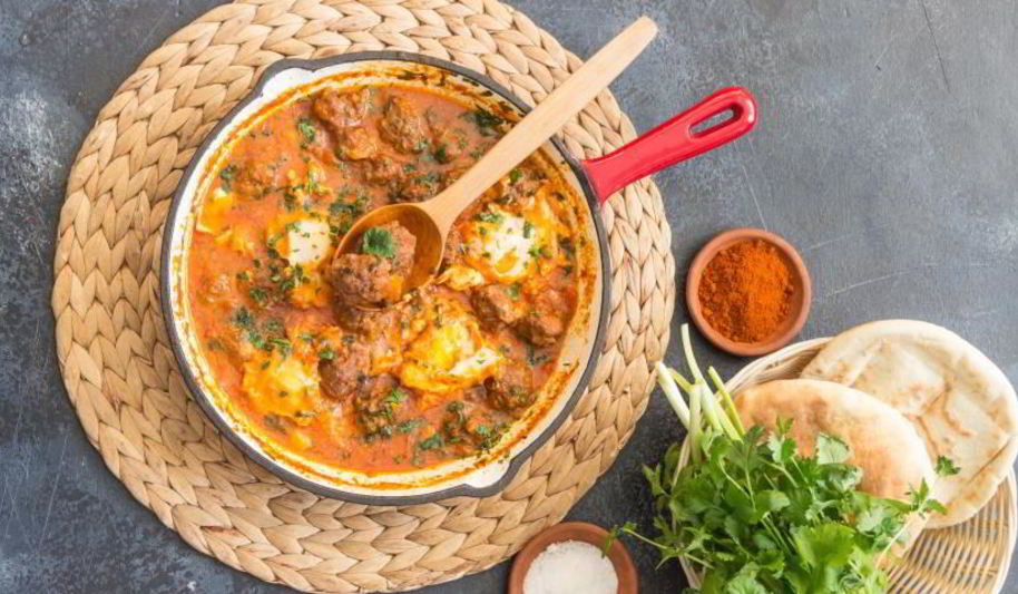 Рецепт фрикаделек с томатным соусом и яйцом