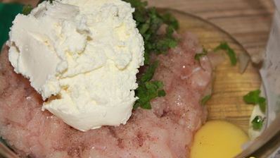 фрикадельки со сливочным сыром в белом соусе