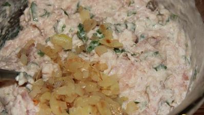 фрикадельки со сливочным сыром в белом соусе