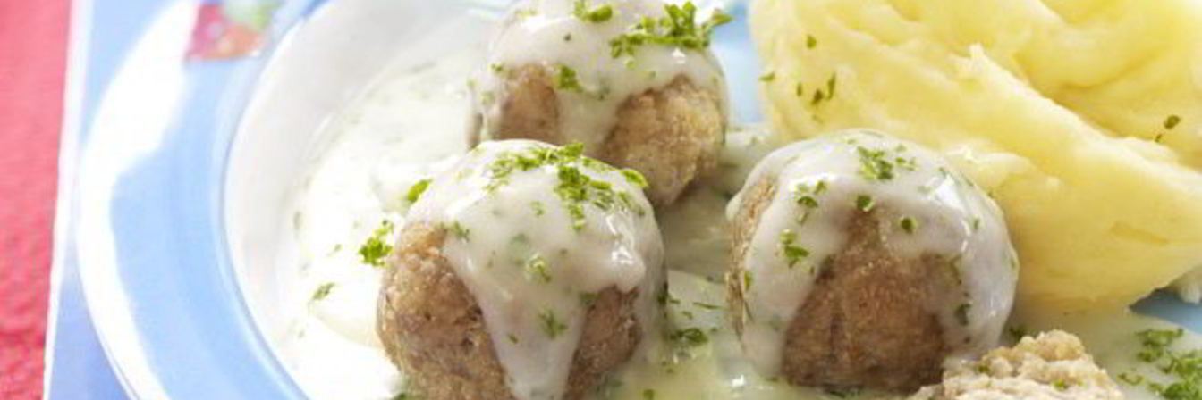 Фрикадельки в сливочном соусе