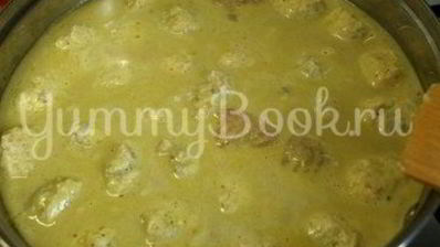 куриные фрикадельки в соусе из кокосового молока